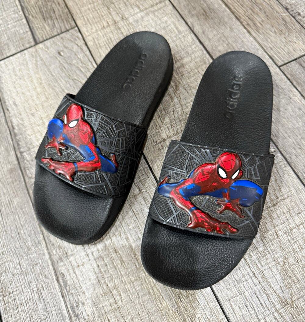 adidas Adilette Marvel Spider-Man Graphic Slide Sandals Black kids US 3